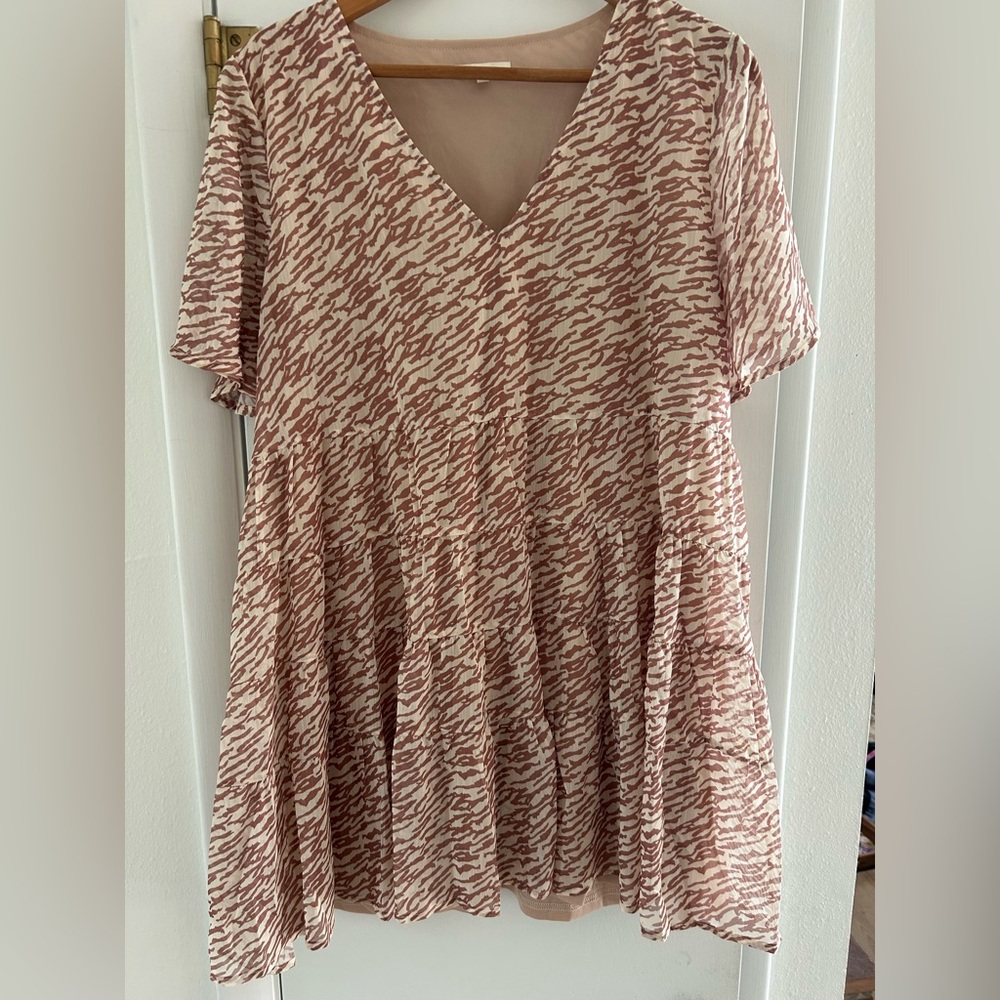 Baevely Beige shift dress